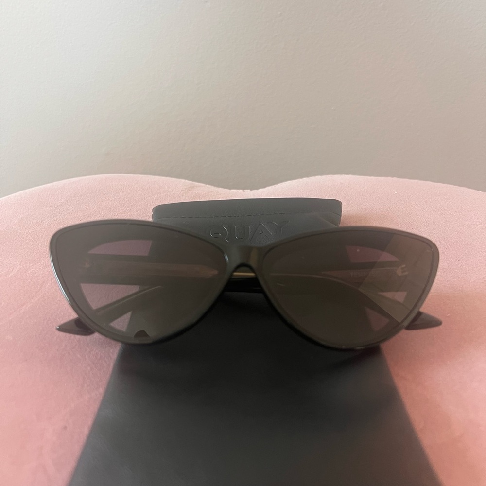 Quay Australia Black Cat-Eye Sunglasses